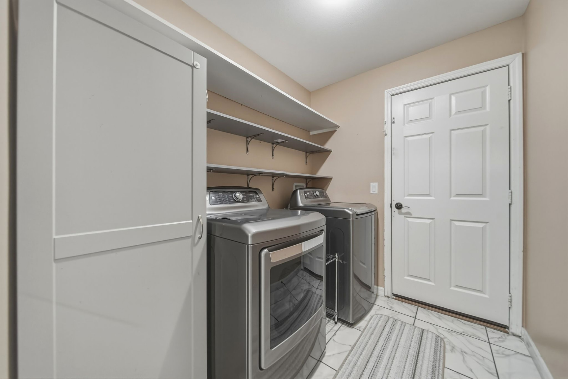 319 Marquee Dr — photo 34