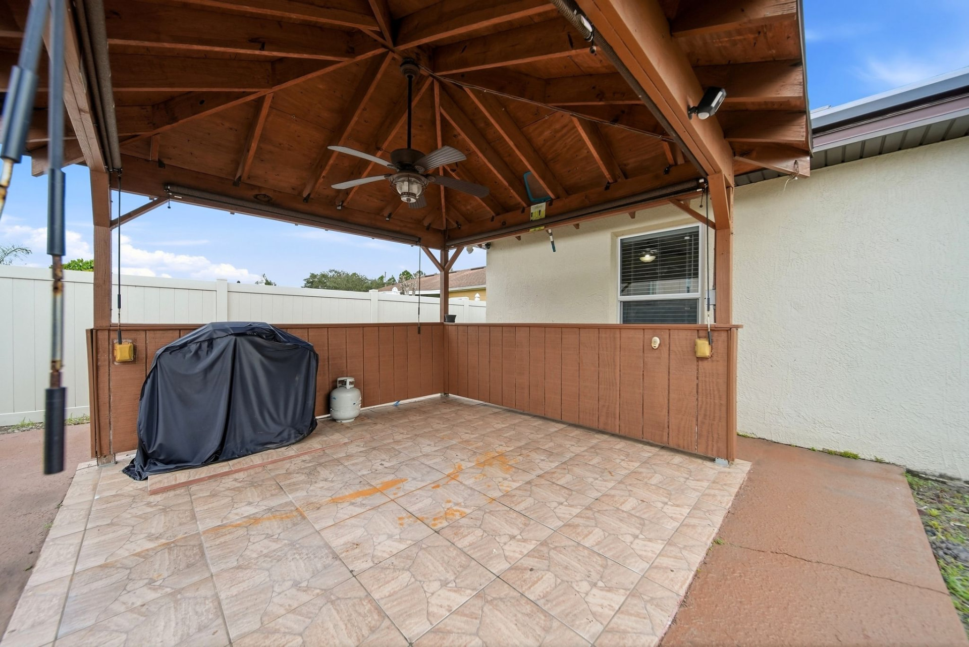 319 Marquee Dr — photo 38