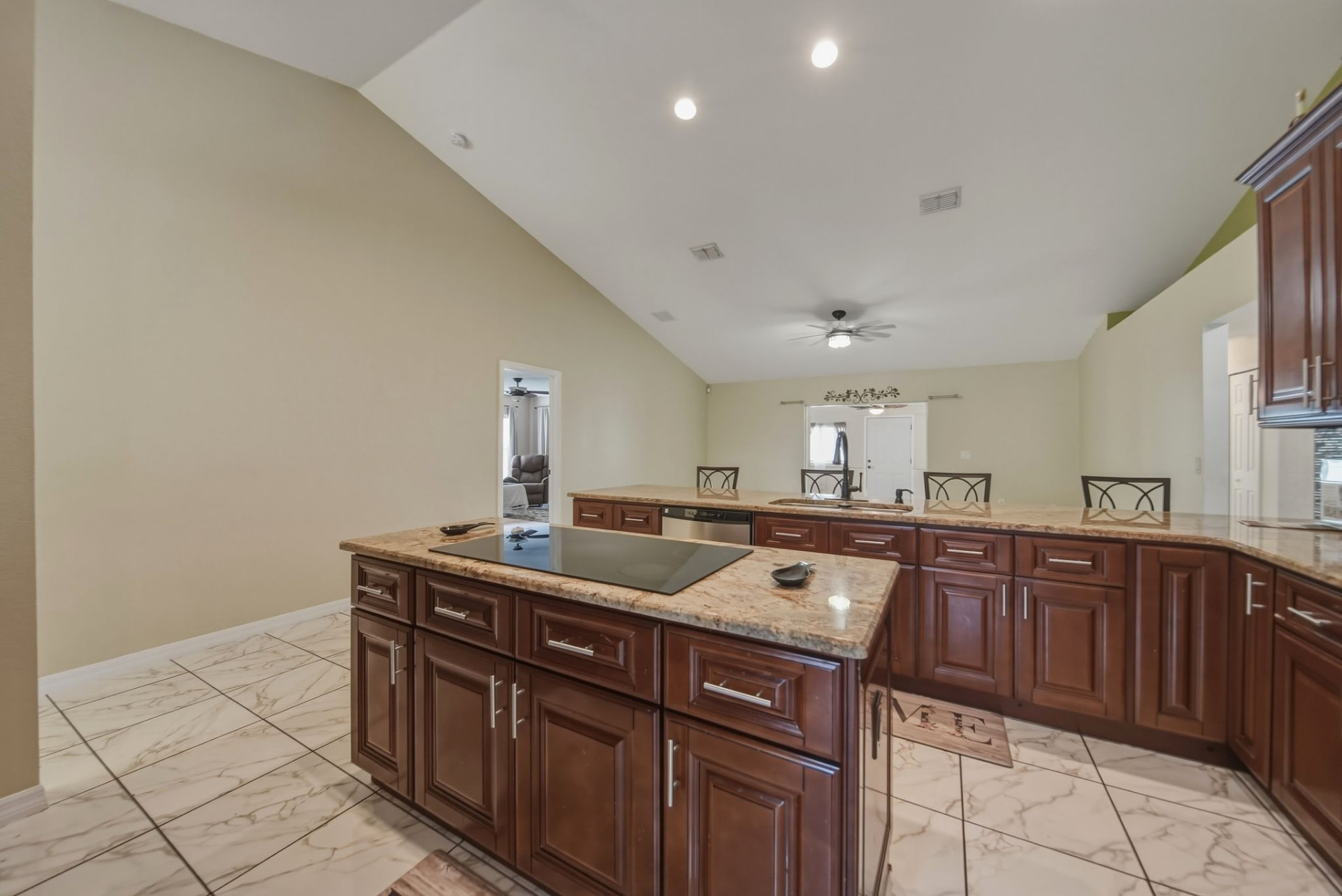 319 Marquee Dr — photo 10