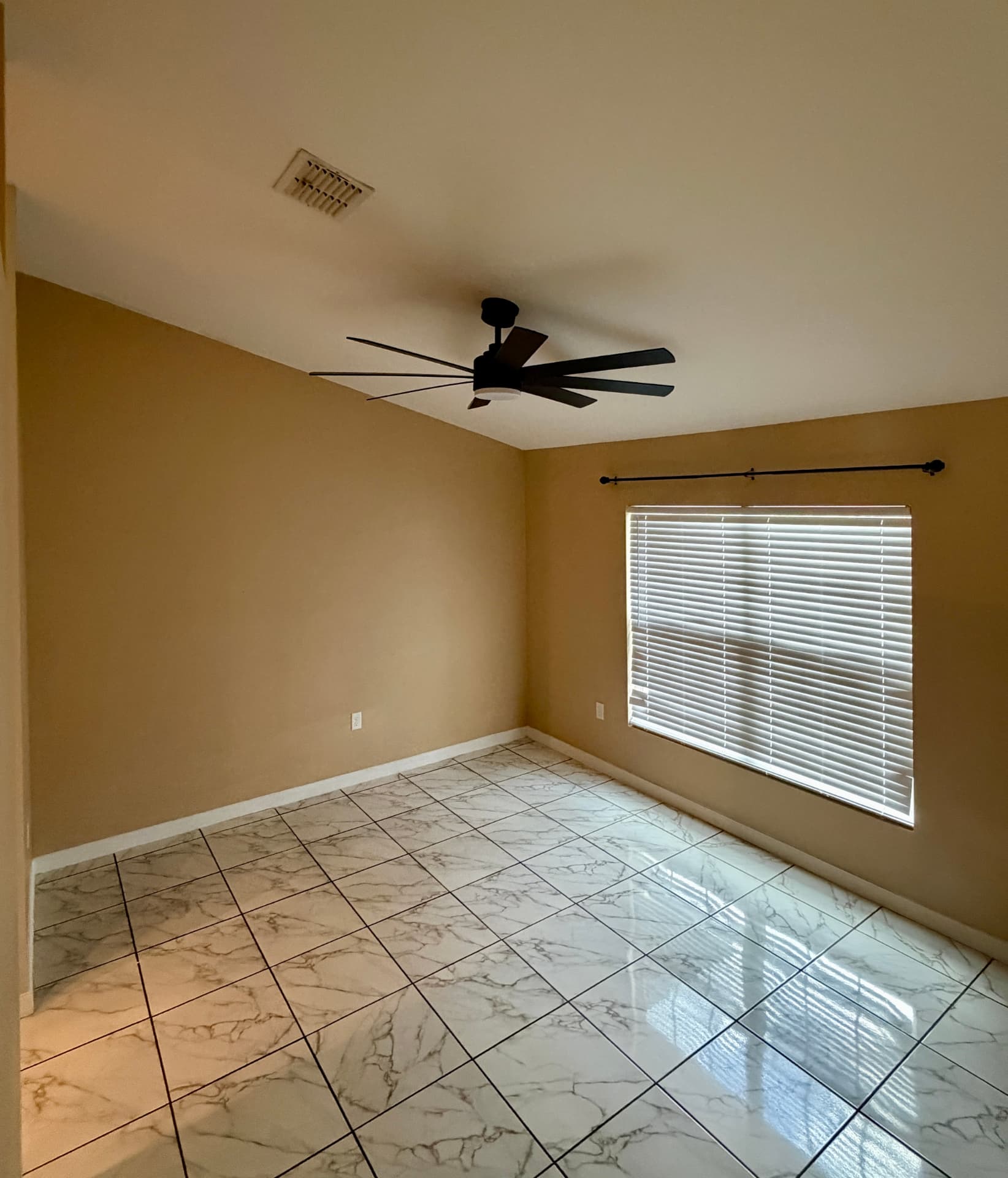 319 Marquee Dr — photo 7