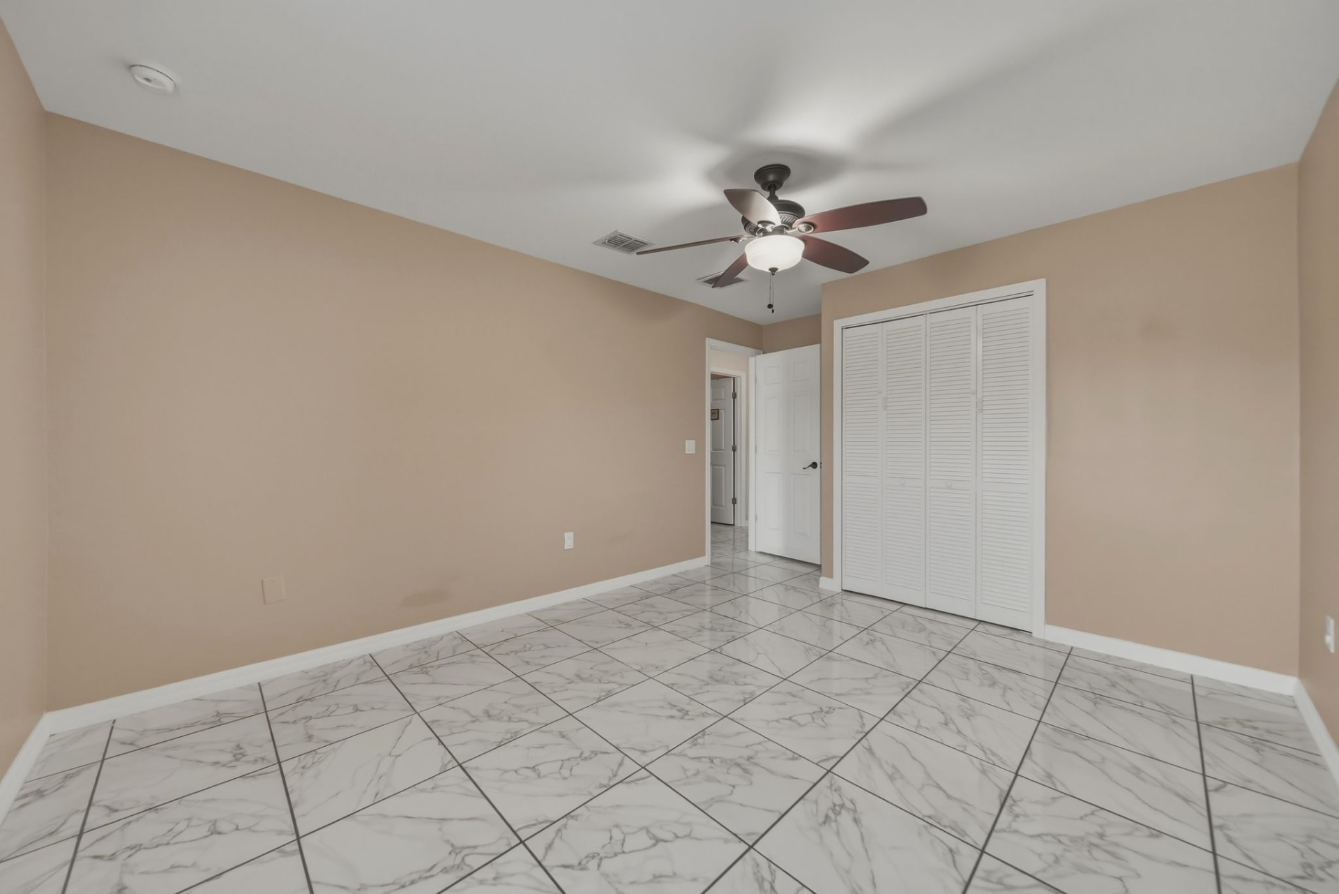 319 Marquee Dr — photo 28