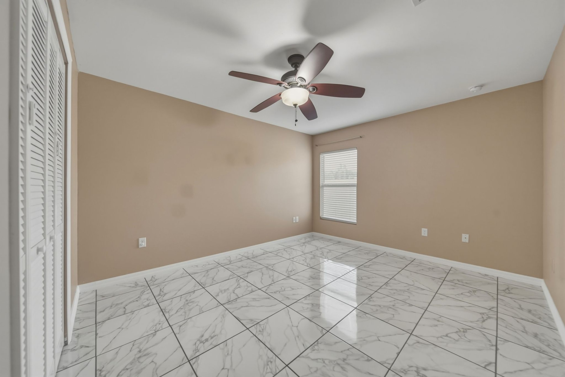 319 Marquee Dr — photo 27
