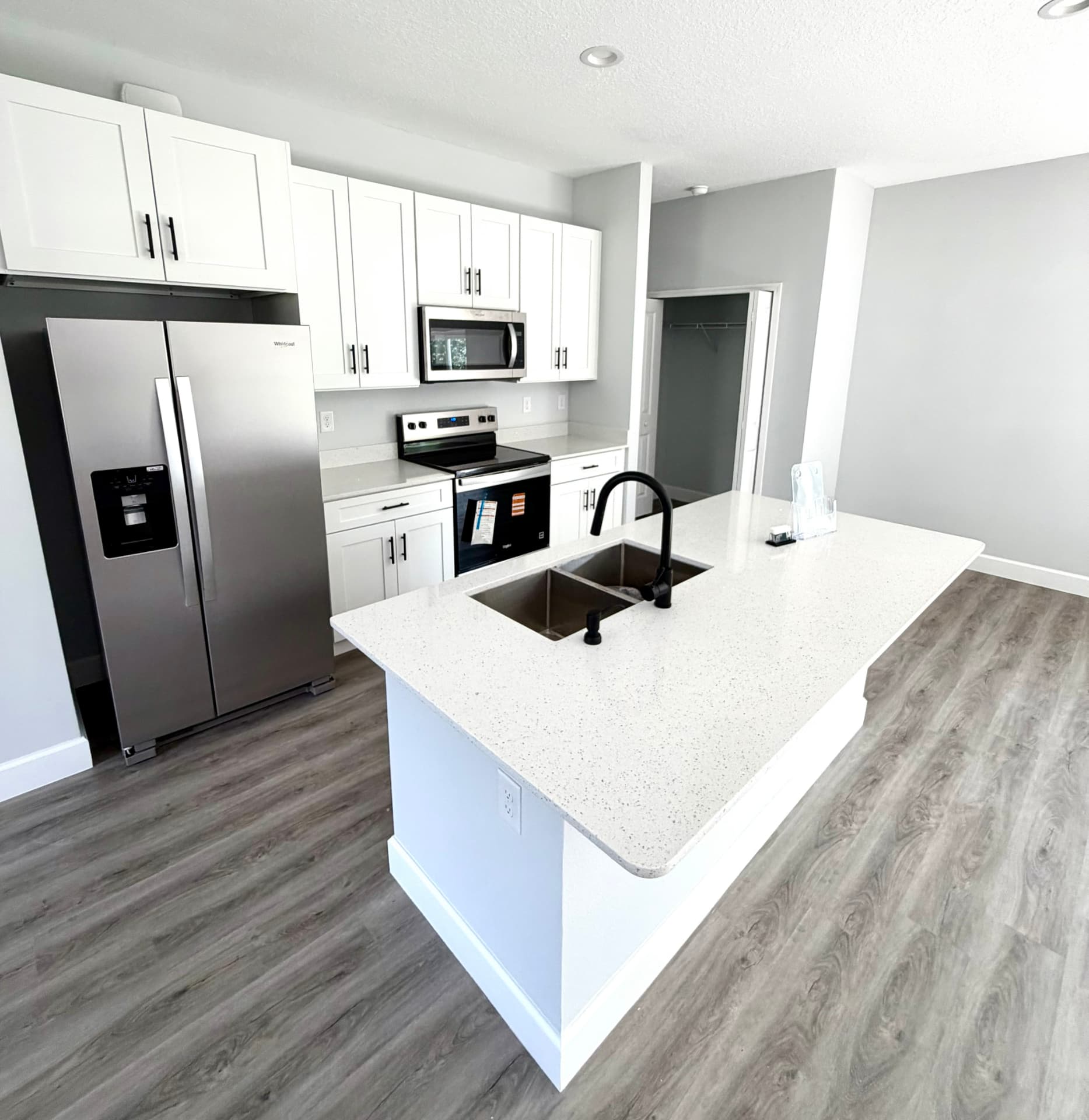 3297 Audette St — photo 6